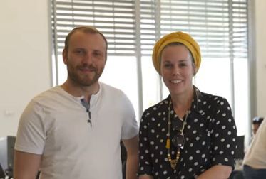 הזוג הסרוג שעשה אקזיט ונשאר לגור בפריפריה. צפו