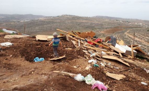 עדות קשה:"שוטרים הפשיטו ותיעדו במהלך פינוי"