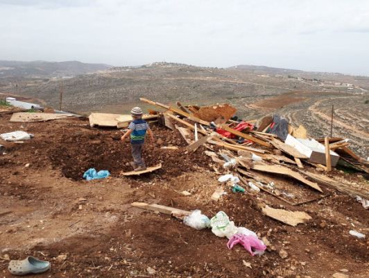 עדות קשה:"שוטרים הפשיטו ותיעדו במהלך פינוי"
