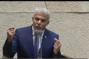 לפיד: "ראש הממשלה מתפרק לנגד עינינו"