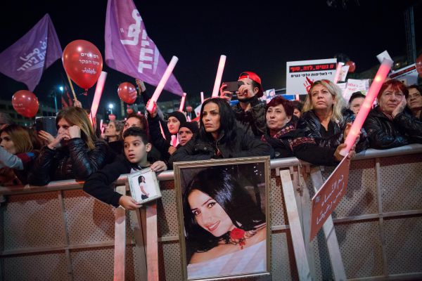 נתניהו: "צריך לתת אגרוף לפנים לבעלים המכים"