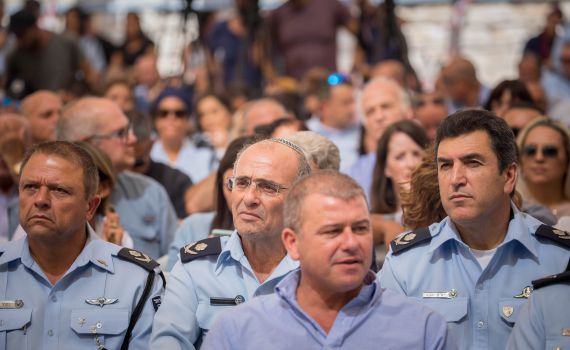 בעקבות הפרישה של אדרי: אלו המועמדים להחליפו