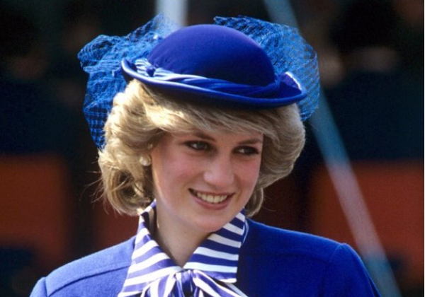 יד שנייה מנסיכה: שמלה של דיאנה נמכרה במחיר הזוי