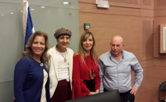 עוד לא מתפזרת: הכנסת אישרה את חוק איסור הזנות