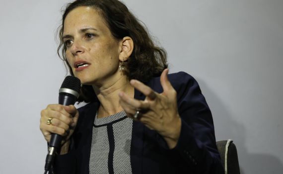 עזריה: למה נשים שלומדות תורה לא מקבלות סיוע?