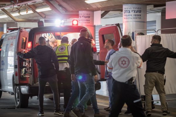 מצב אחד הלוחמים השתפר, השני ממשיך להיות קשה