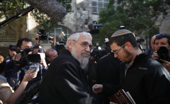 בנו של הרב מוטי אלון: "מאוד קשה לנו"