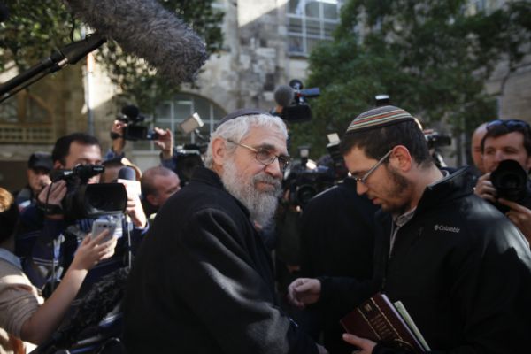 בנו של הרב מוטי אלון: "מאוד קשה לנו"