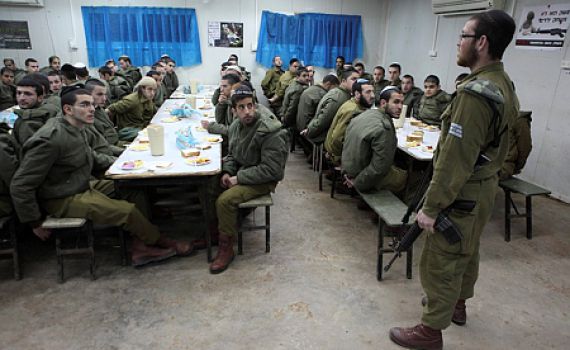 מפקד עיר הבה"דים הורה להסיר את שלטי הרבנות