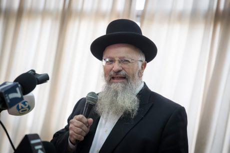 צפו: הלכות נהיגה עם הרב שמואל אליהו