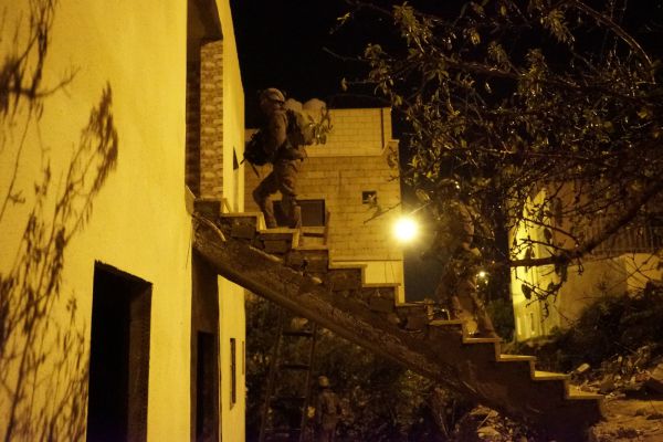 תיעוד: המצוד אחר המחבל מגבעת אסף. צפו