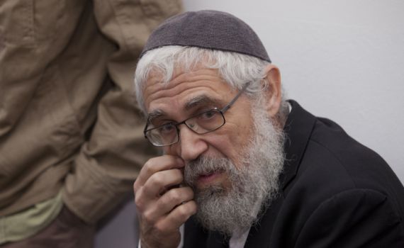 דיווח: הוגשה תלונה במשטרה נגד הרב מוטי אלון