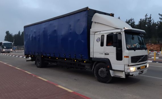 משאיות עם פסולת בלתי חוקית נתפסו בדרך ליו"ש