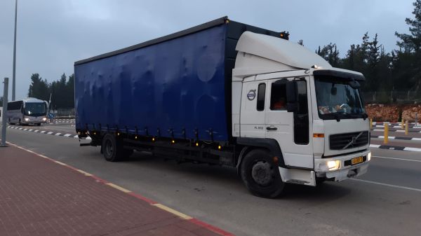 משאיות עם פסולת בלתי חוקית נתפסו בדרך ליו"ש