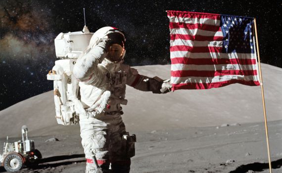 כוכב ה-NBA מפקפק שנחתו על הירח, נאס"א הזמינו אותו לסיור