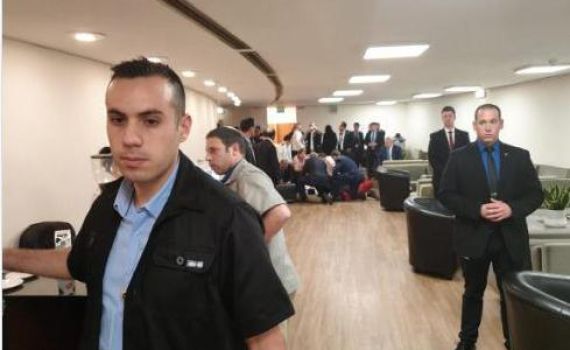 הלחצים השפיעו: השר קרא התמוטט במליאה