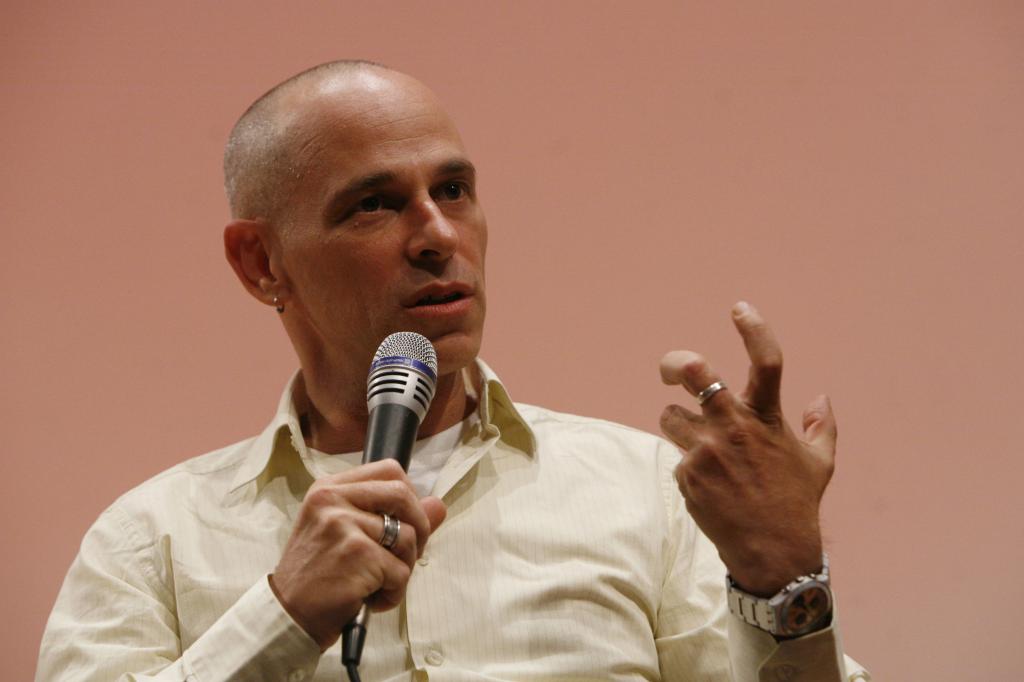 "מני אסייג לעניים" : ד"ר גדי טאוב מותקף ברשת