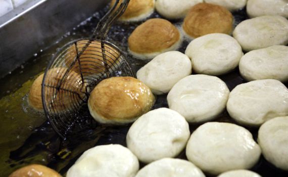 זהירות: טיגון סופגניות ולביבות עלול לסרטן