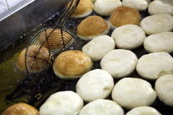 זהירות: טיגון סופגניות ולביבות עלול לסרטן