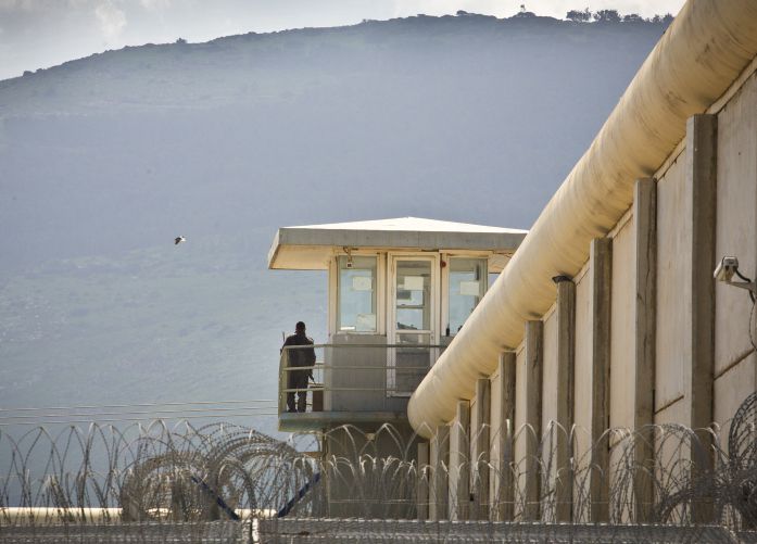 הטריק של השב"ס לשחרור מחבלים מהכלא