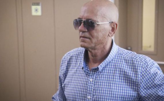 שוב: כתב אישום נגד אביו של אייל גולן