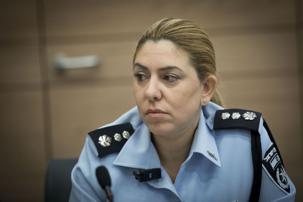 יחד עם אלשיך, גם דוברת המשטרה הולכת הביתה