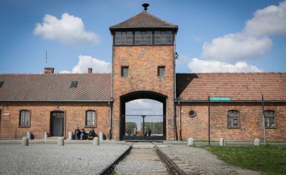 היום בהיסטוריה: 'המגיד' שפוצץ את המשרפות