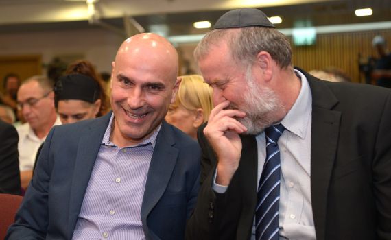 מסתבך: הפרקליטות הגישה כתב אישום נגד אפי נווה