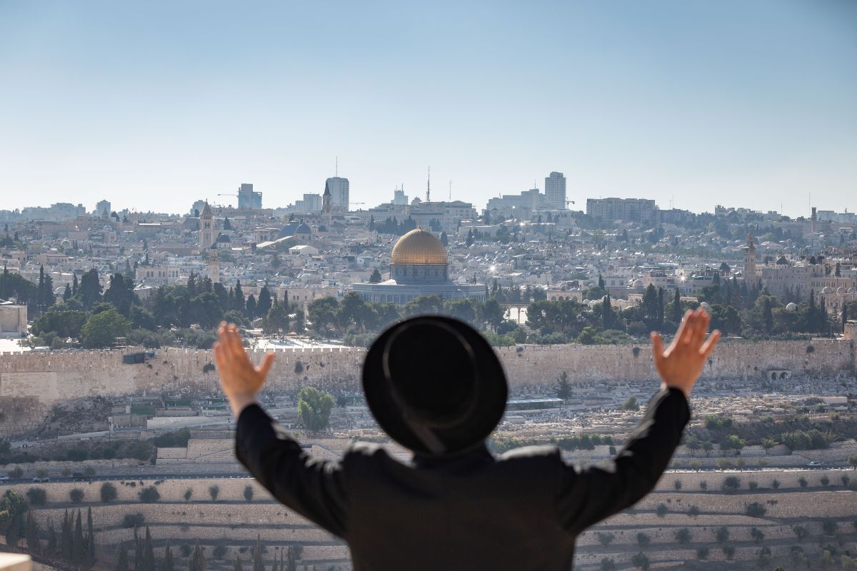 הרב אליהו זצ"ל קרא להקים בית כנסת בהר הבית/ תגובה