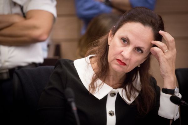 זילבר עוצרת את הקמת הפקולטה לרפואה באריאל