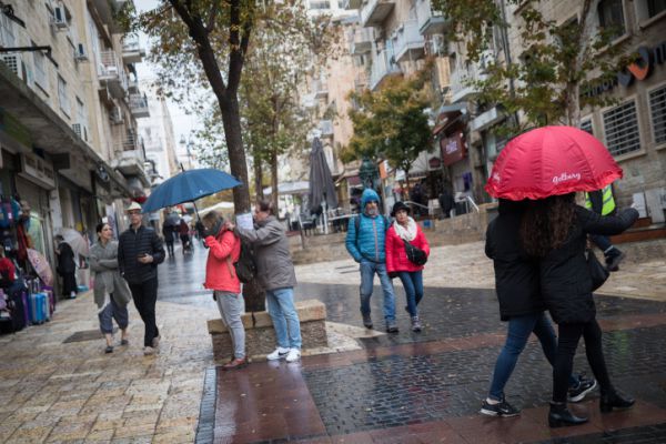 שבת חורפית:  שיא גשם של 17 שנה באיזור המרכז
