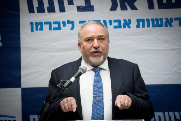 ליברמן לגנץ ונתניהו: "אזרחי ישראל לא יסלחו לכם"