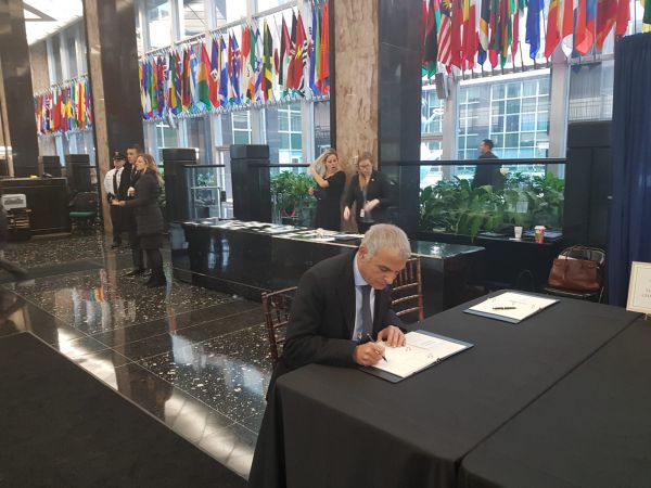 כחלון מספיד את בוש: "נשיא שהיה מגדול ידידינו"