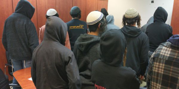 מחאה בציר 60: נערות עוכבו בצומת תפוח, 20 נעצרו