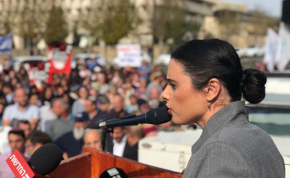 בנט ושקד לנתניהו: "בטרור לא נלחמים כמו בנו"