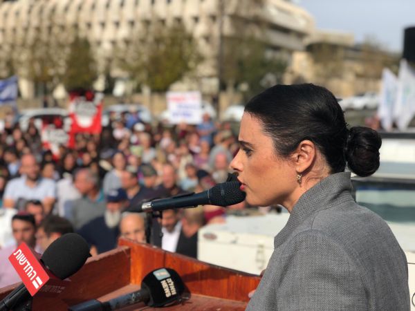 בנט ושקד לנתניהו: "בטרור לא נלחמים כמו בנו"