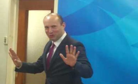 התגובה המוזרה של בנט להמלצות השוחד נגד נתניהו