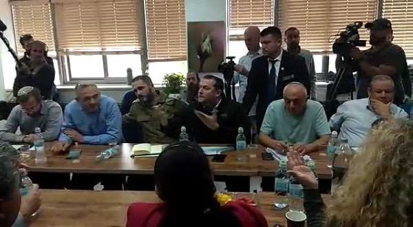 צפו: יוסי דגן התפרץ במאה קמ"ש על ציפי לבני