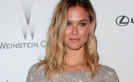 "אל תתנו לבר רפאלי להנחות את האירוויזיון"