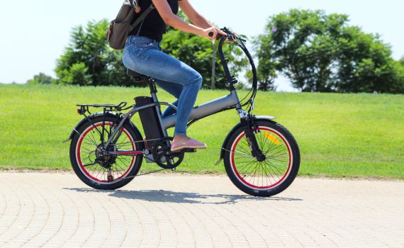 הגזירה החדשה שנוחתת על רוכבי האופניים החשמליים