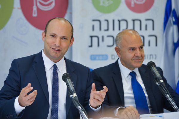 קנס הוטל על משרד החינוך בגין תעמולה אסורה של בנט