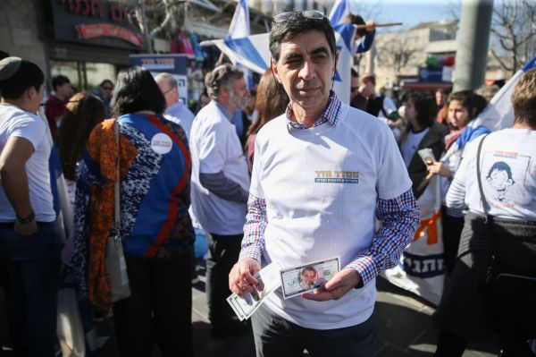 מחאת גולדין: "נתניהו מחלק כסף לחמאס בזמן שהבן שלי בשבי"