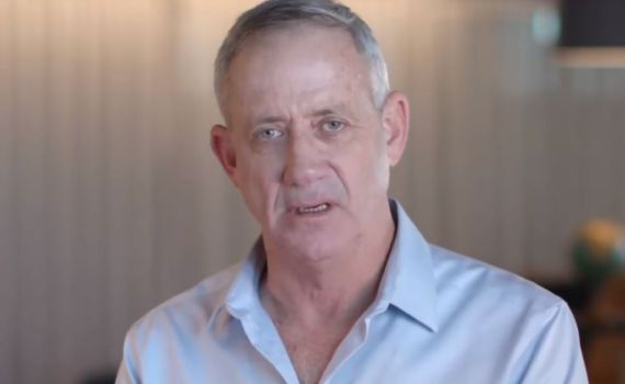 "ישראל לפני הכל": בני גנץ חושף את סיסמת הבחירות שלו
