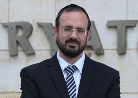 ניצחון ליצחק רביץ בבחירות בטלז סטון