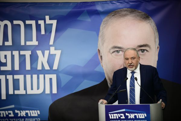 הח"כים החרדים מתרעמים על ליברמן: אפס עשייה"