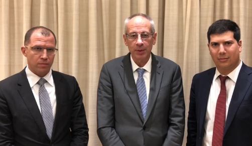 צוות ההגנה של נתניהו בהצהרה משותפת. צפו