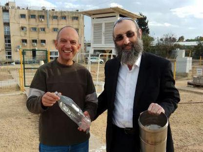 ראש מכון צומת: מותר למדוד כמות גשם בשבת