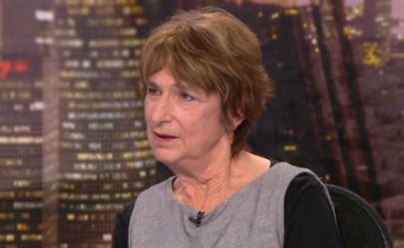 צפו: אמו של נפתלי בנט מגיבה למתקפה על בעלה