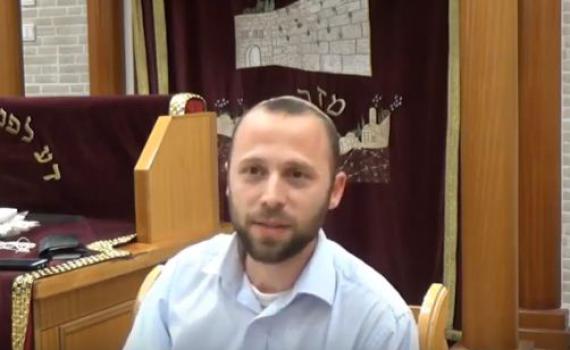 לבישת מכנסיים לנשים? 'אני מתקשה למצוא איסור בדבר'