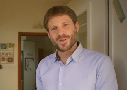 "משתמשים וזורקים" • צפו: סמוטריץ' במתקפה חריפה